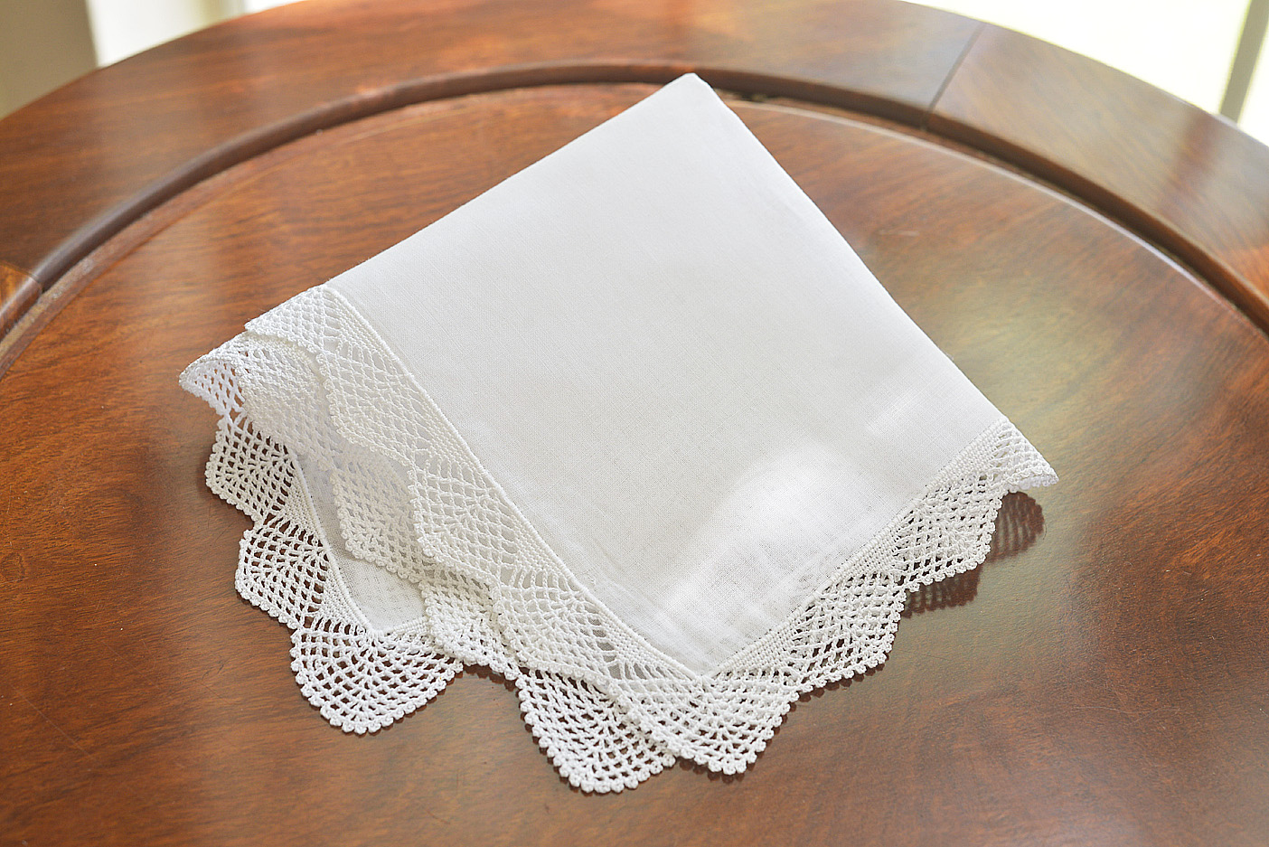 lace trim handkerchief